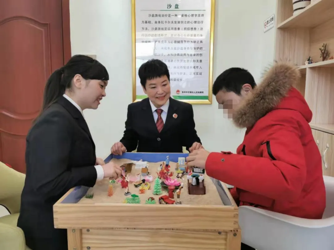 没有想到,检察官可以为了一个孩子做到这一步……